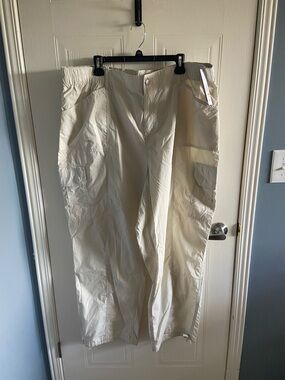 DKNY Jeans Lightweight Cargo Pants - Cream